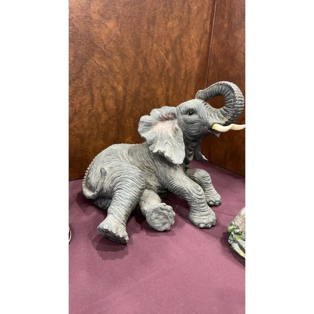 Elephant Figurine Collection – Decorative Resin Statues Mirror Piece & Accents